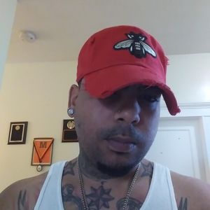 Meet your Posher, Junior alberto